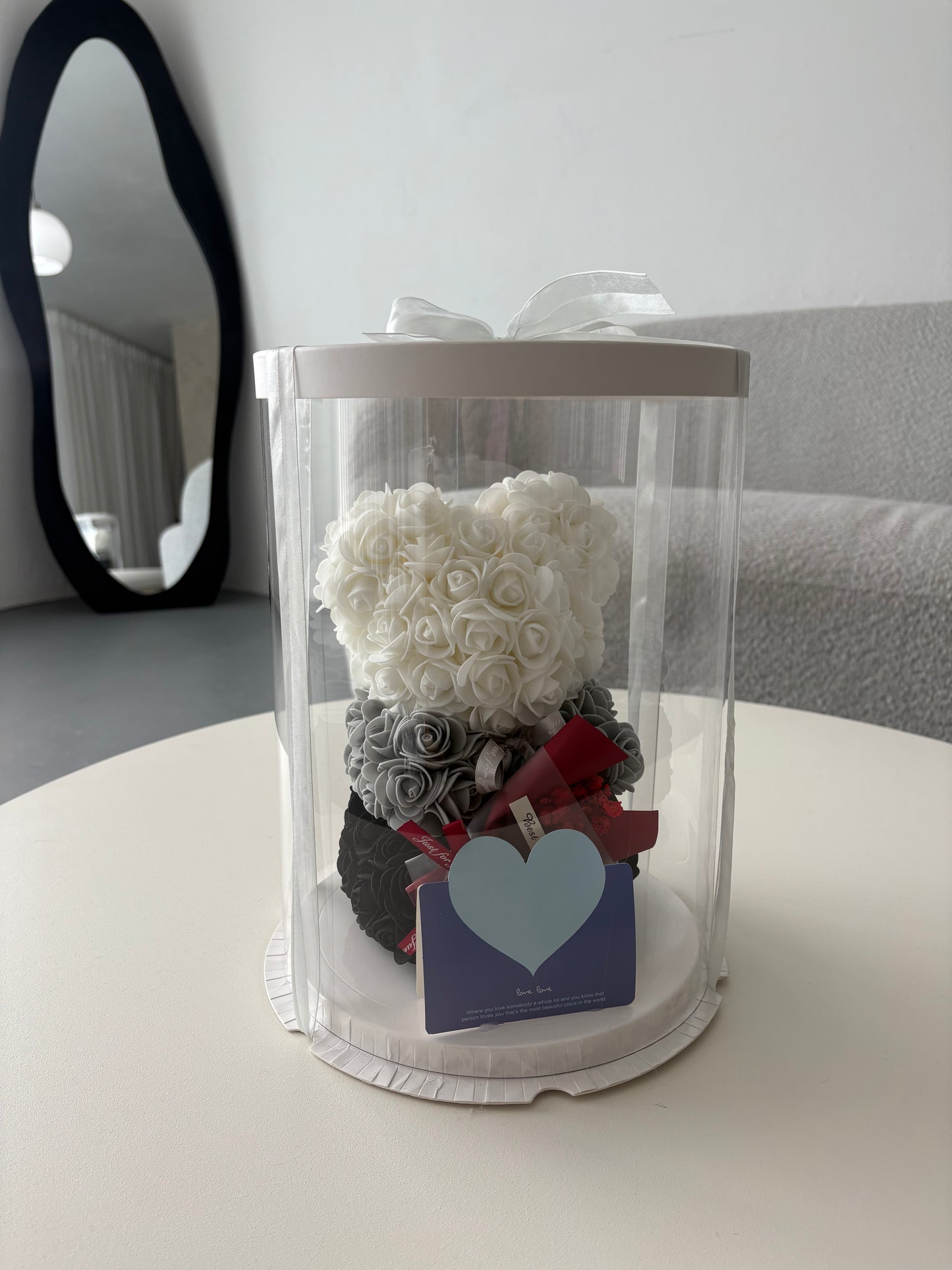 TRICOLOR BLACK ROSE BEAR